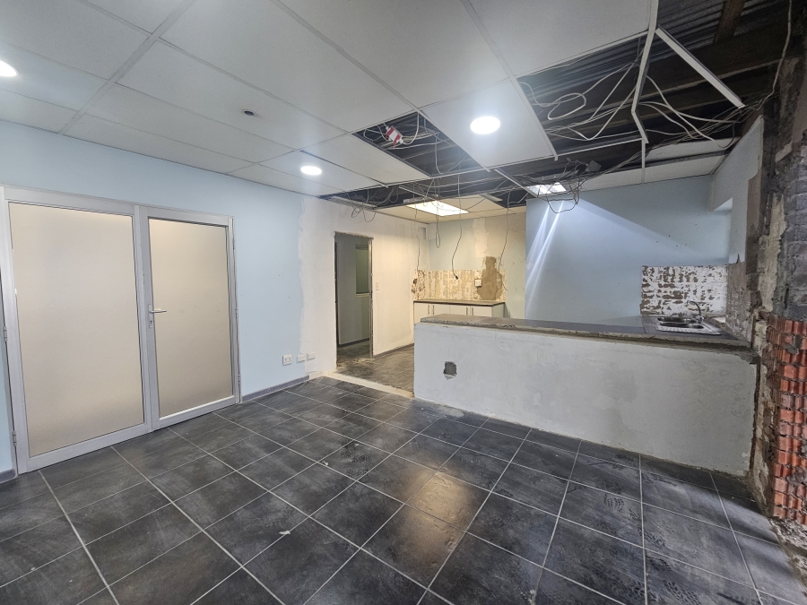 To Let commercial Property for Rent in Woodbrook Eastern Cape